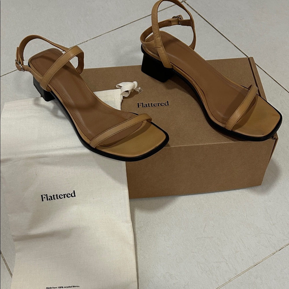 Flattered block heel sandals size 9